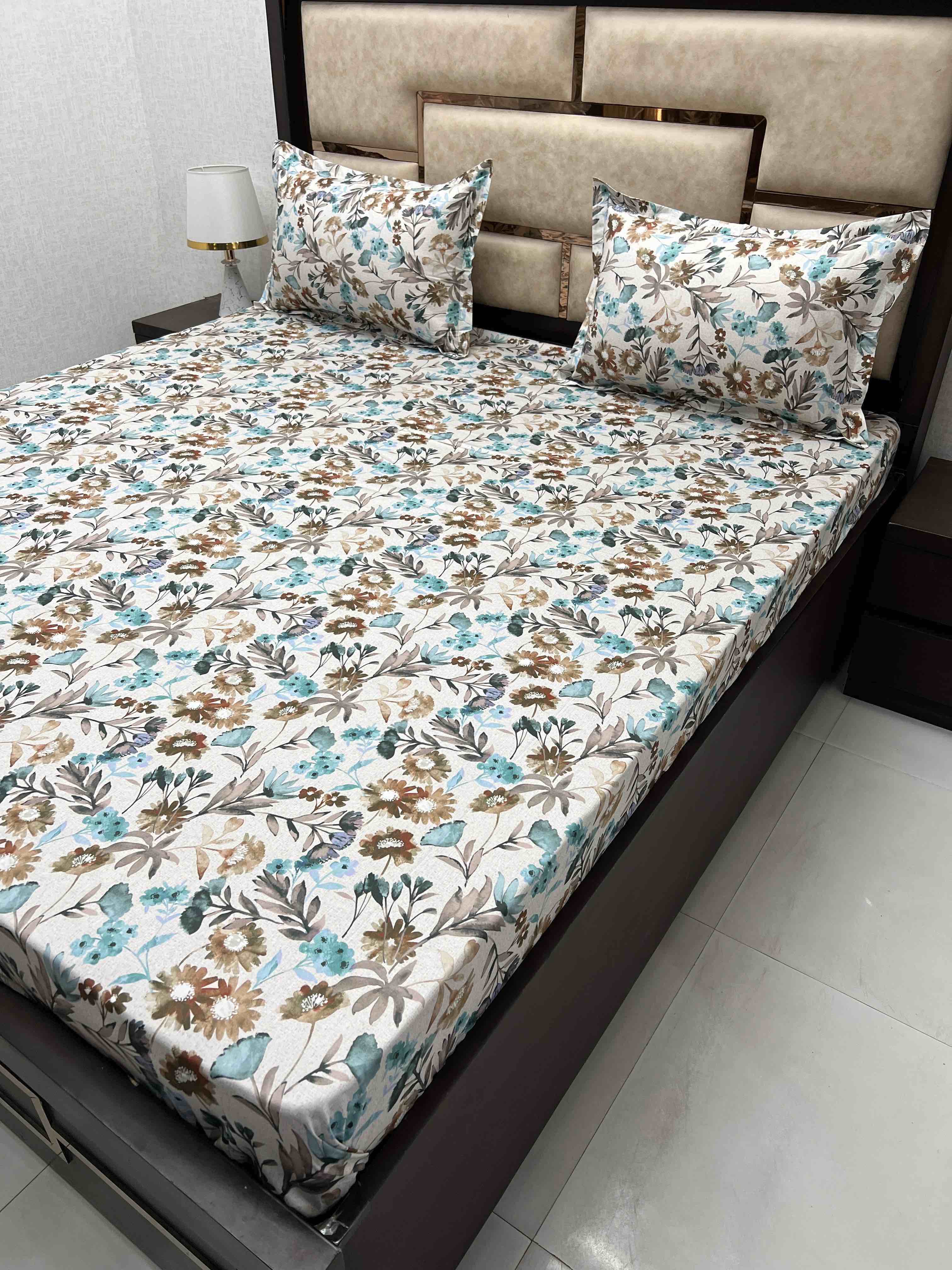 Divine Collection Pure Decor Pure Cotton 500 TC Super King Size Double Bedsheet (304X304) with Two Pillow Covers (50X76)