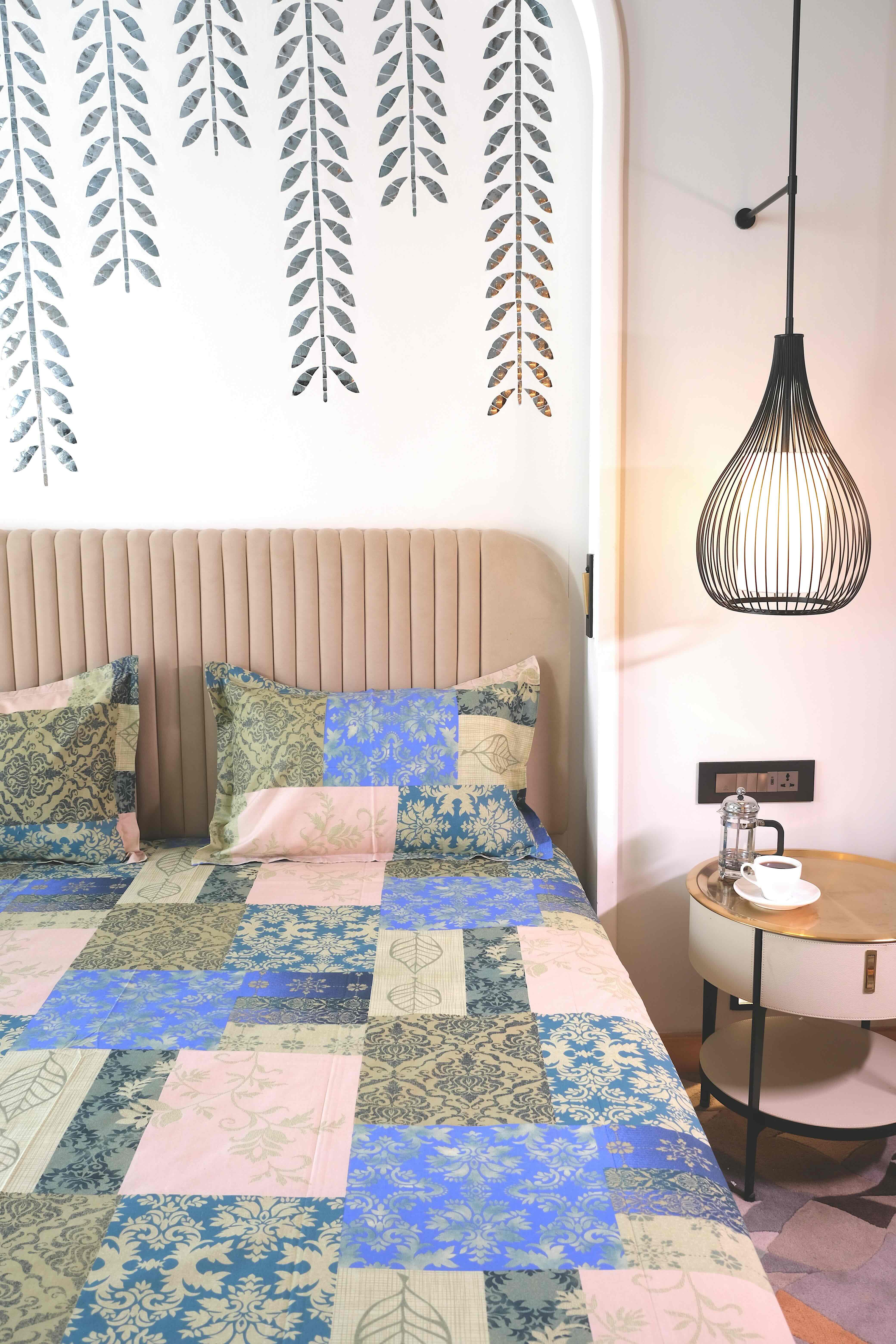 A-3942 - Pure Cotton 180 TC King Size Double Bedsheet (274X274) with Two Pillow Covers (50X76)