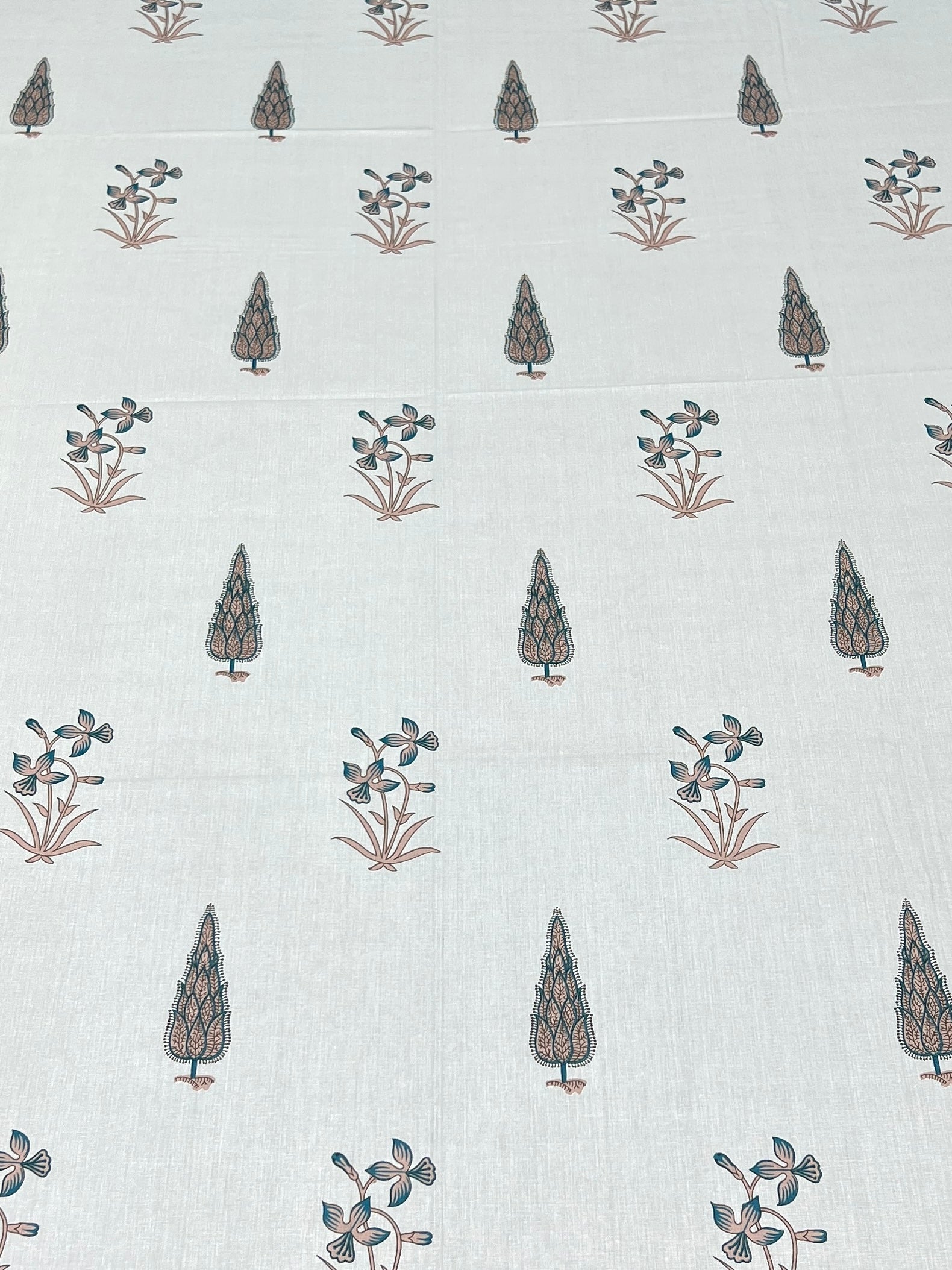 Pure Decor Pure Cotton Queen Size Double Bedsheet