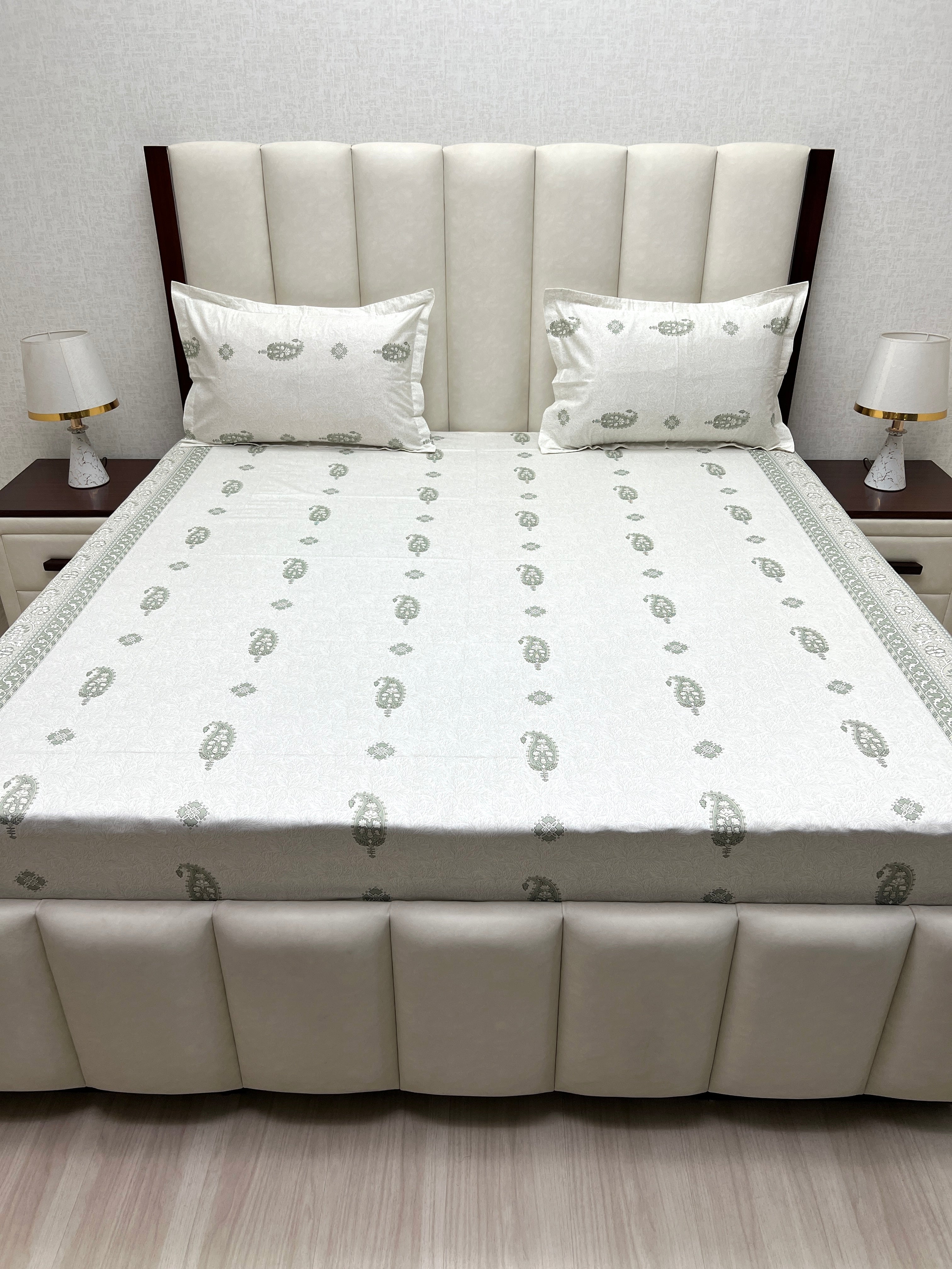 Pure Decor Pure Cotton Queen Size Double Bedsheet