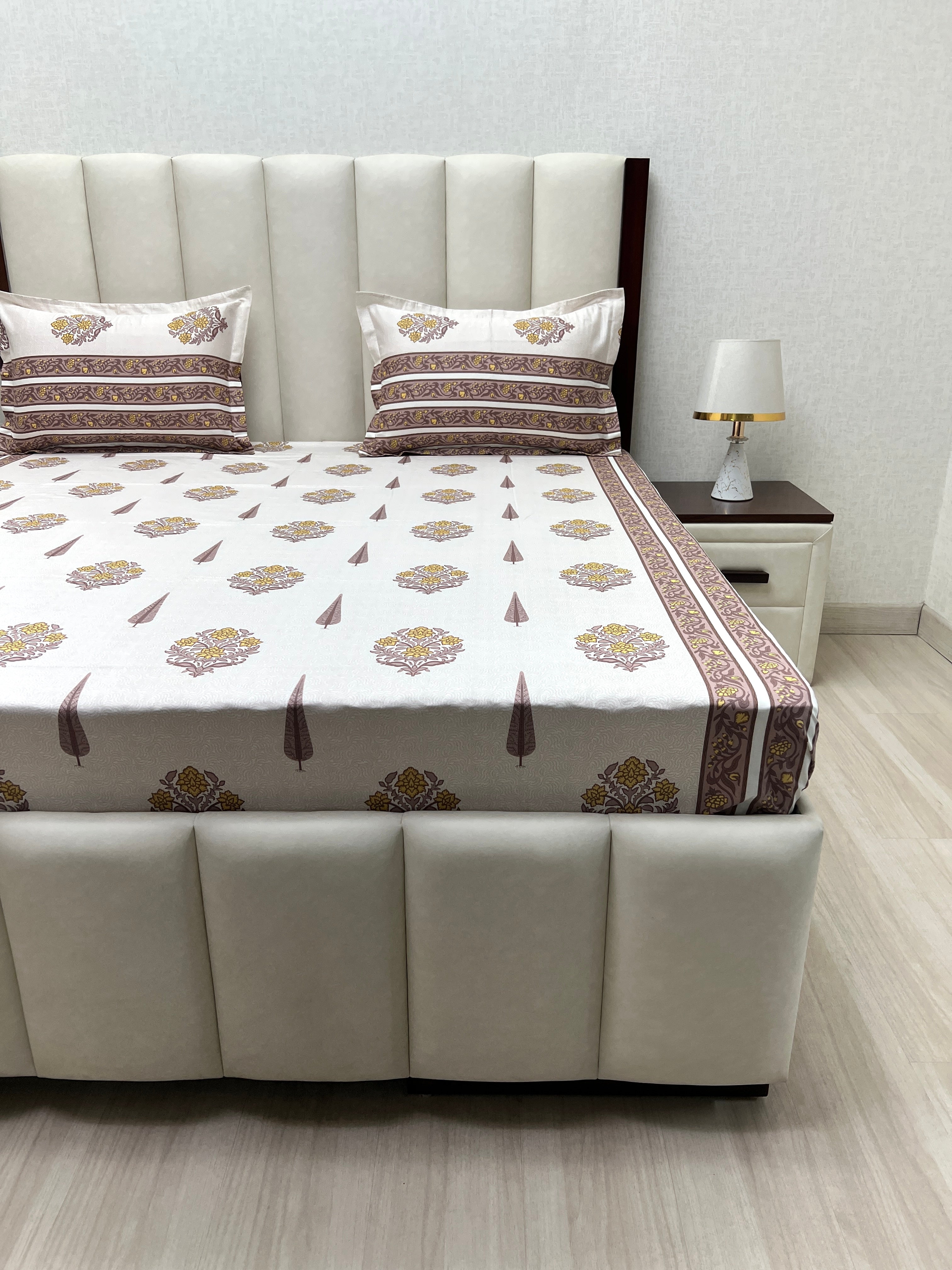 Pure Decor Pure Cotton Queen Size Double Bedsheet
