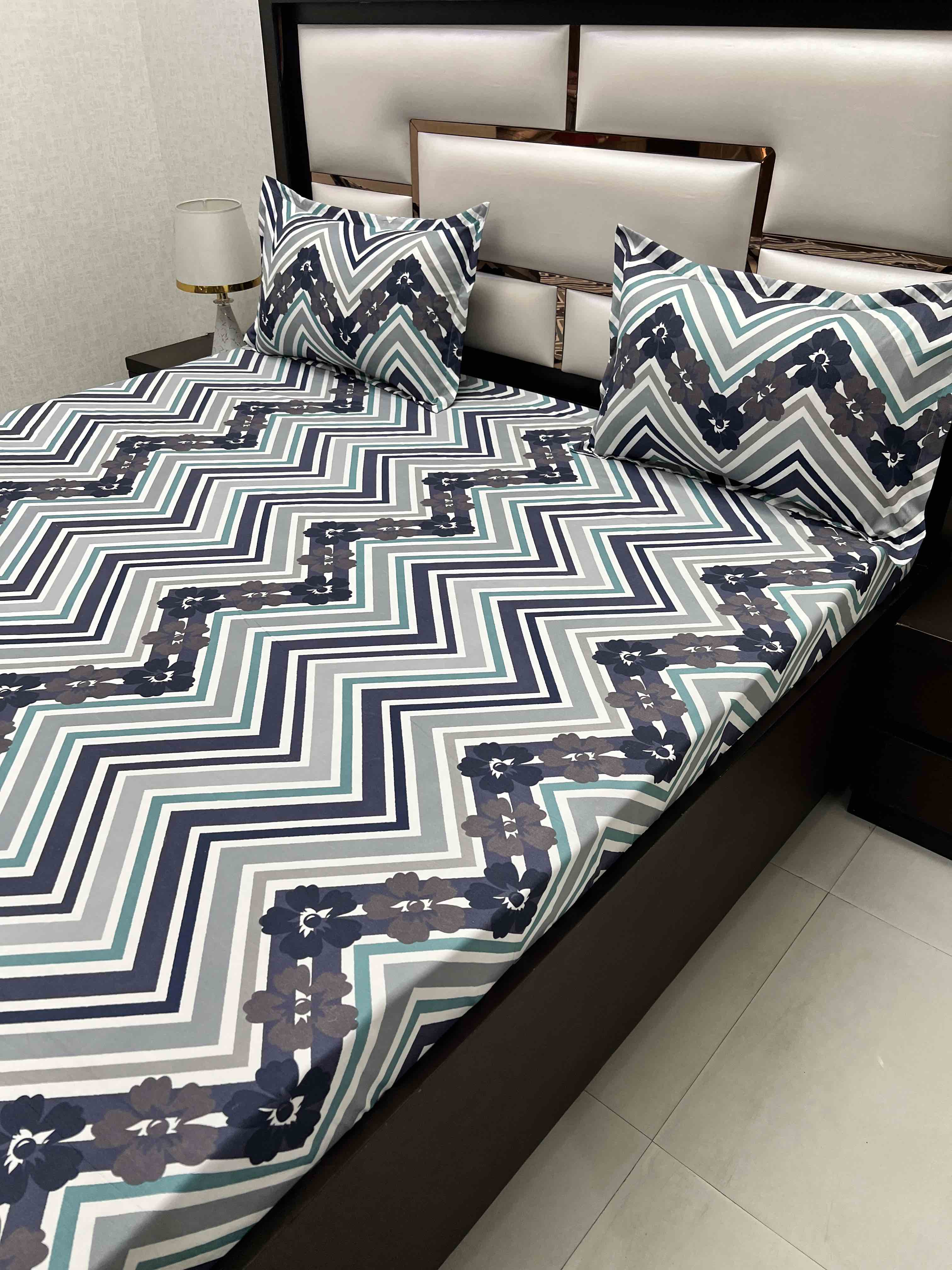 A-4152 Poly Cotton 130 GSM Queen Size Double Bedsheet (228X254) with Two Pillow Covers (43X68)