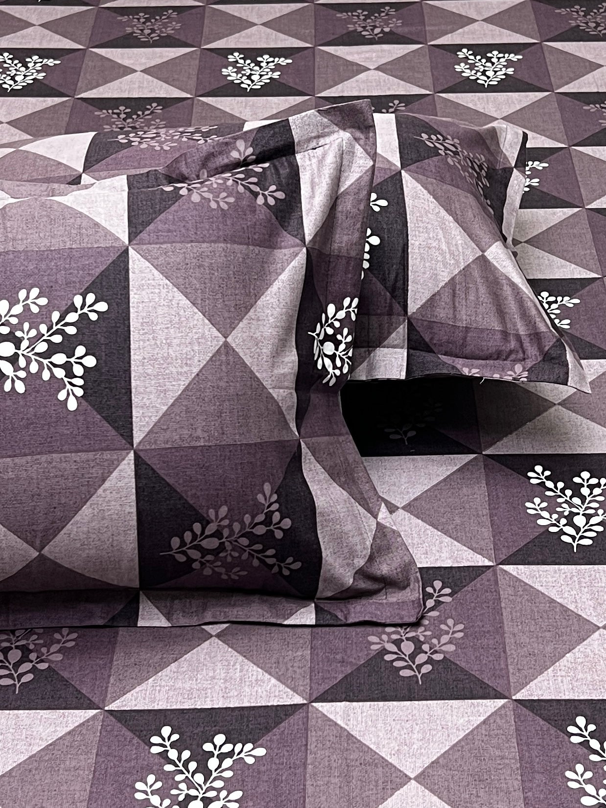 A-4275 - Pure Cotton 180 TC King Size Double Bedsheet (274X274) with Two Pillow Covers (50X76)