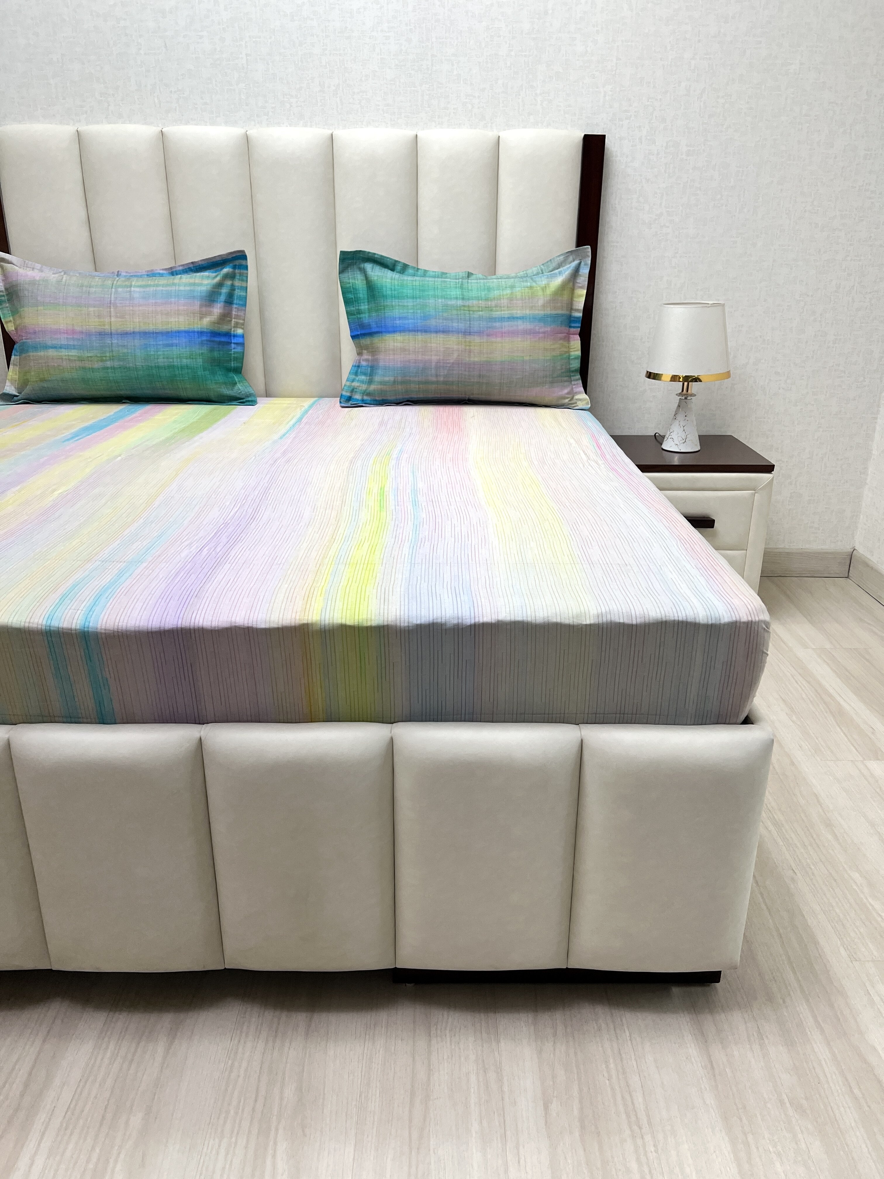 A-4454 - Pure Cotton 300 TC King Size Digital Print Double Bedsheet (274X274) with Two Pillow Covers (50X76)