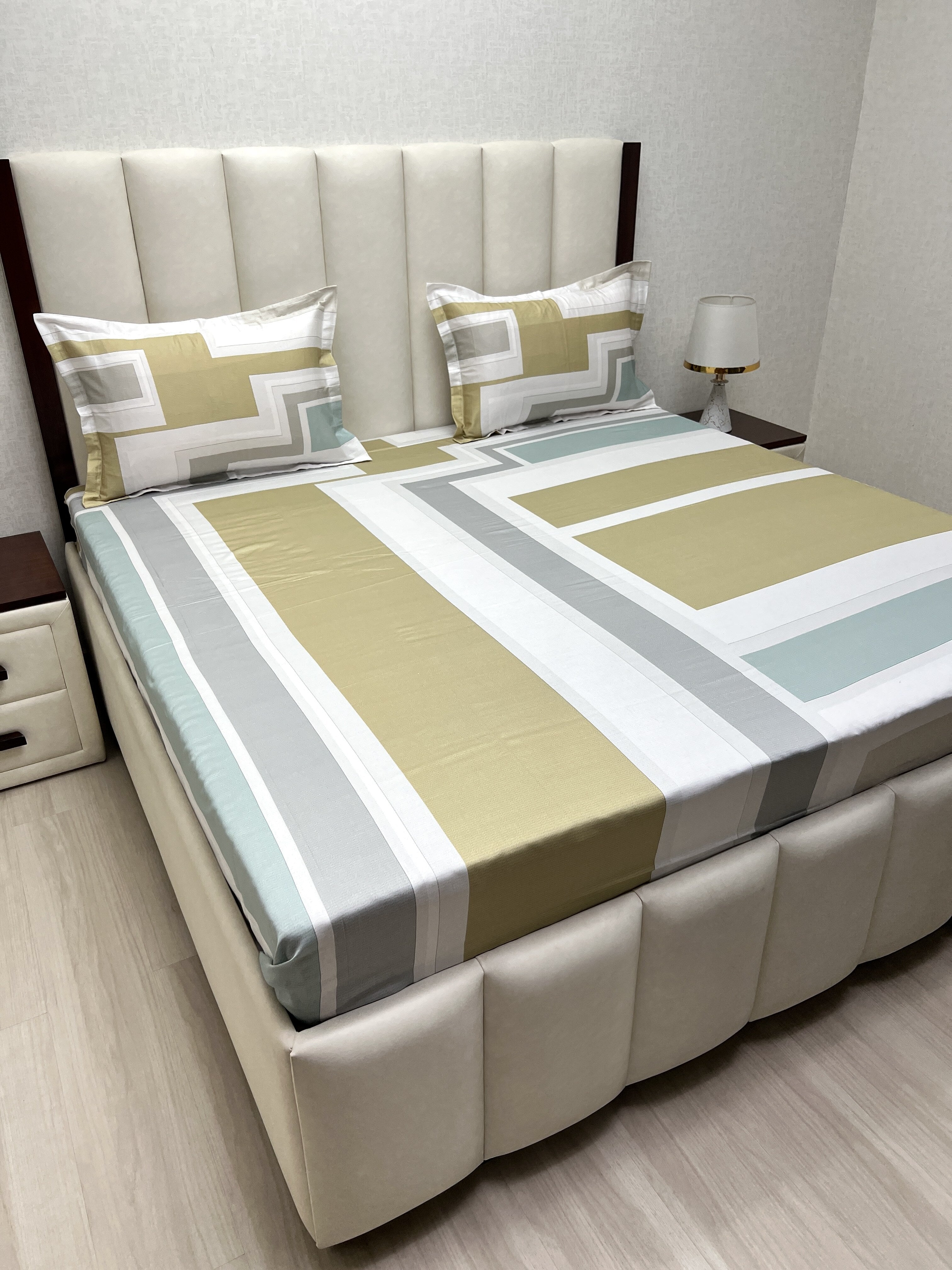 A-4460 - Pure Cotton 300 TC King Size Digital Print Double Bedsheet (274X274) with Two Pillow Covers (50X76)