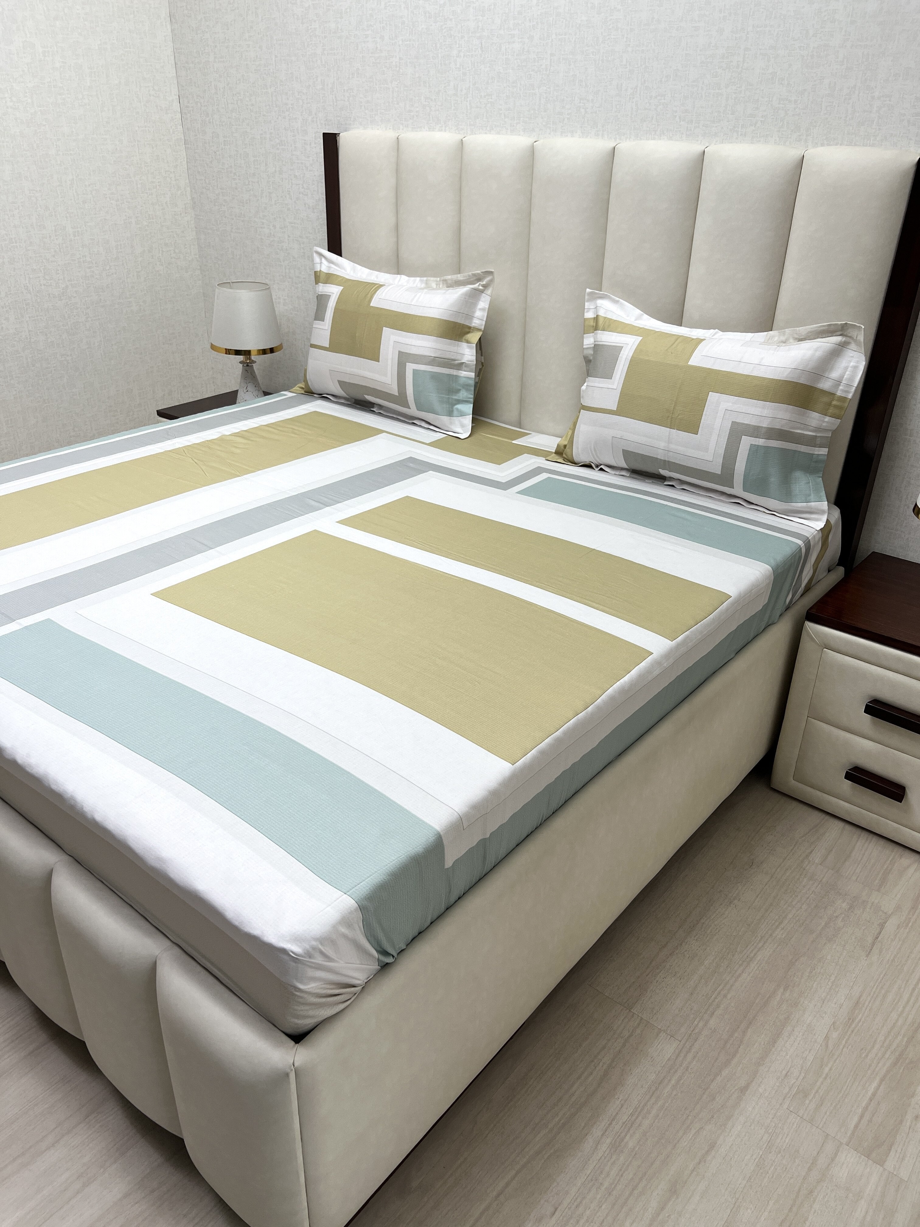 A-4460 - Pure Cotton 300 TC King Size Digital Print Double Bedsheet (274X274) with Two Pillow Covers (50X76)