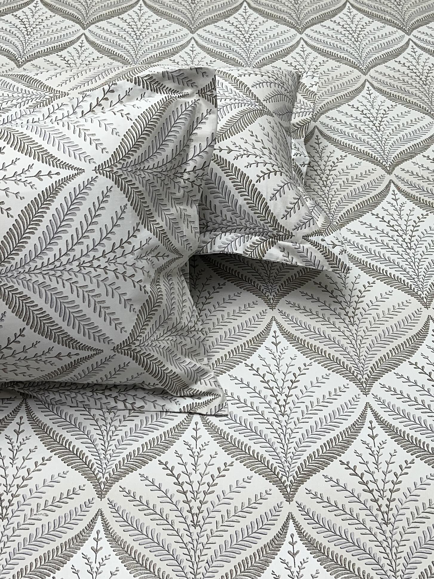 A-4513 - Pure Cotton 250 TC Queen Size Double Bedsheet (228X254) with Two Pillow Covers (43X68)