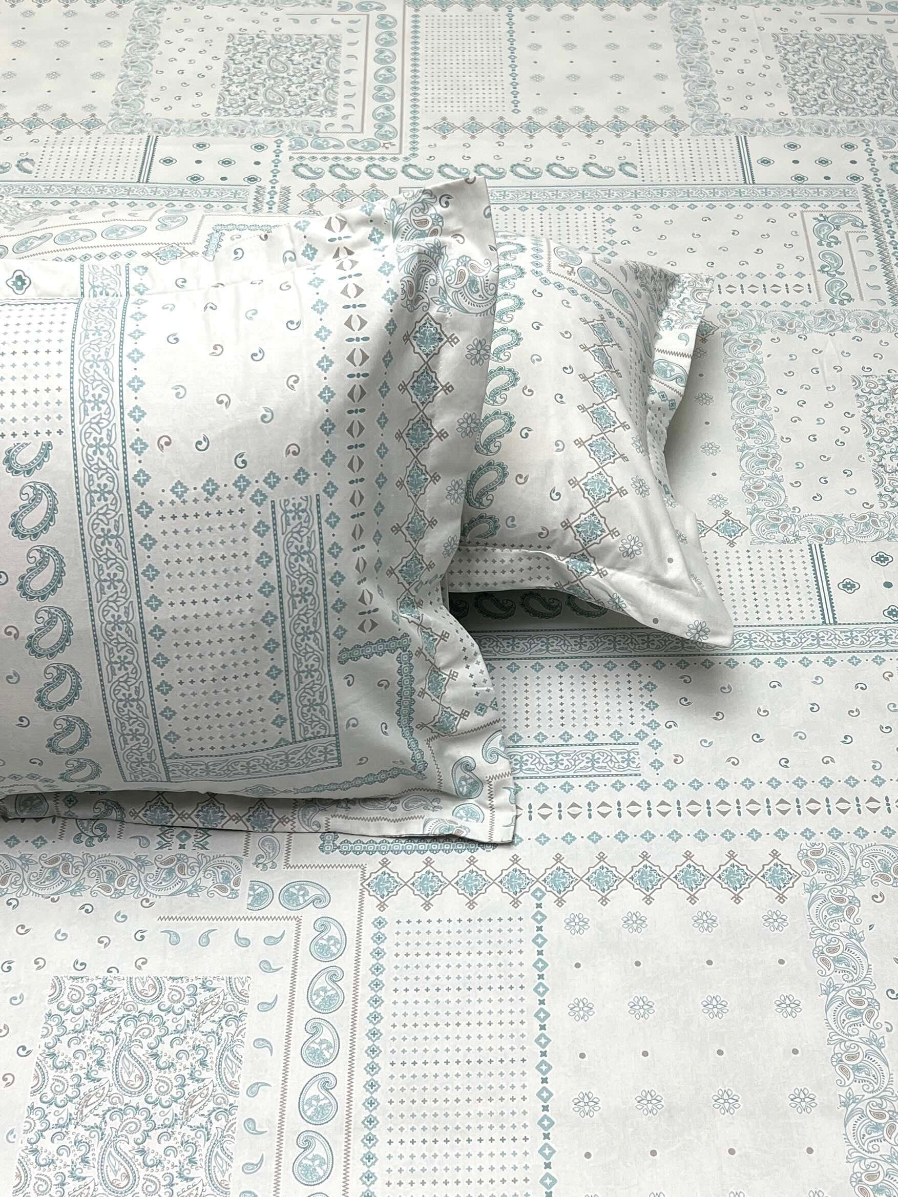 A-4514 - Pure Cotton 250 TC Queen Size Double Bedsheet (228X254) with Two Pillow Covers (43X68)