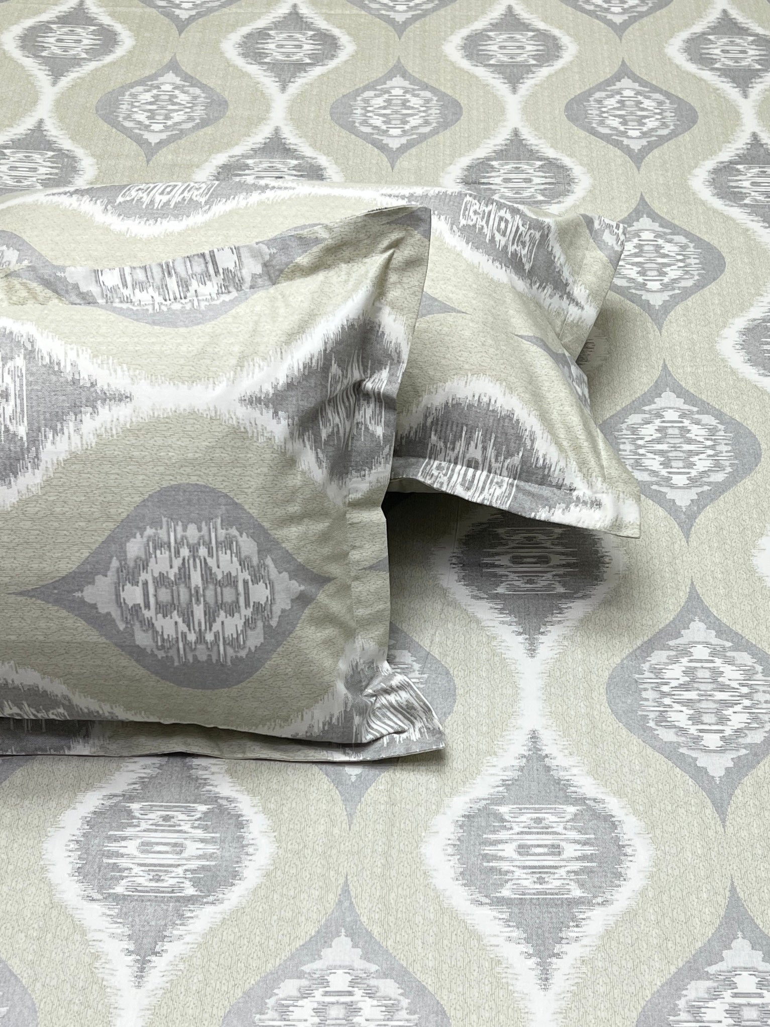 Pure Decor Pure Cotton Queen Size Double Bedsheet