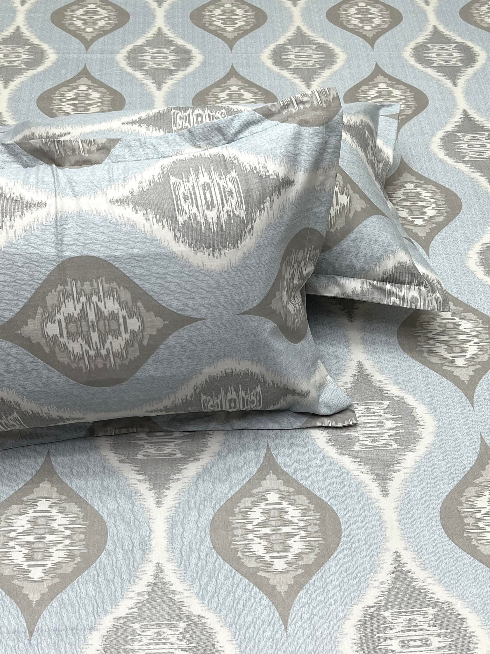 A-4526 - Pure Cotton 250 TC Queen Size Double Bedsheet (228X254) with Two Pillow Covers (43X68)