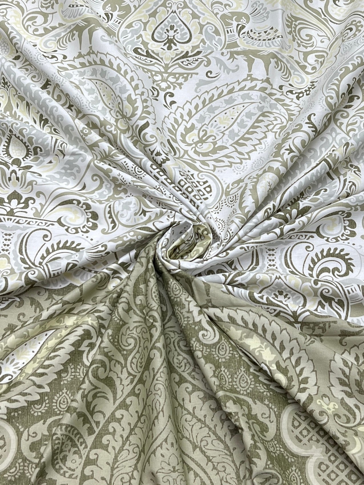 A-4583 - Pure Cotton 210 TC King Size Double Bedsheet (274X274) with Two Pillow Covers (50X76)