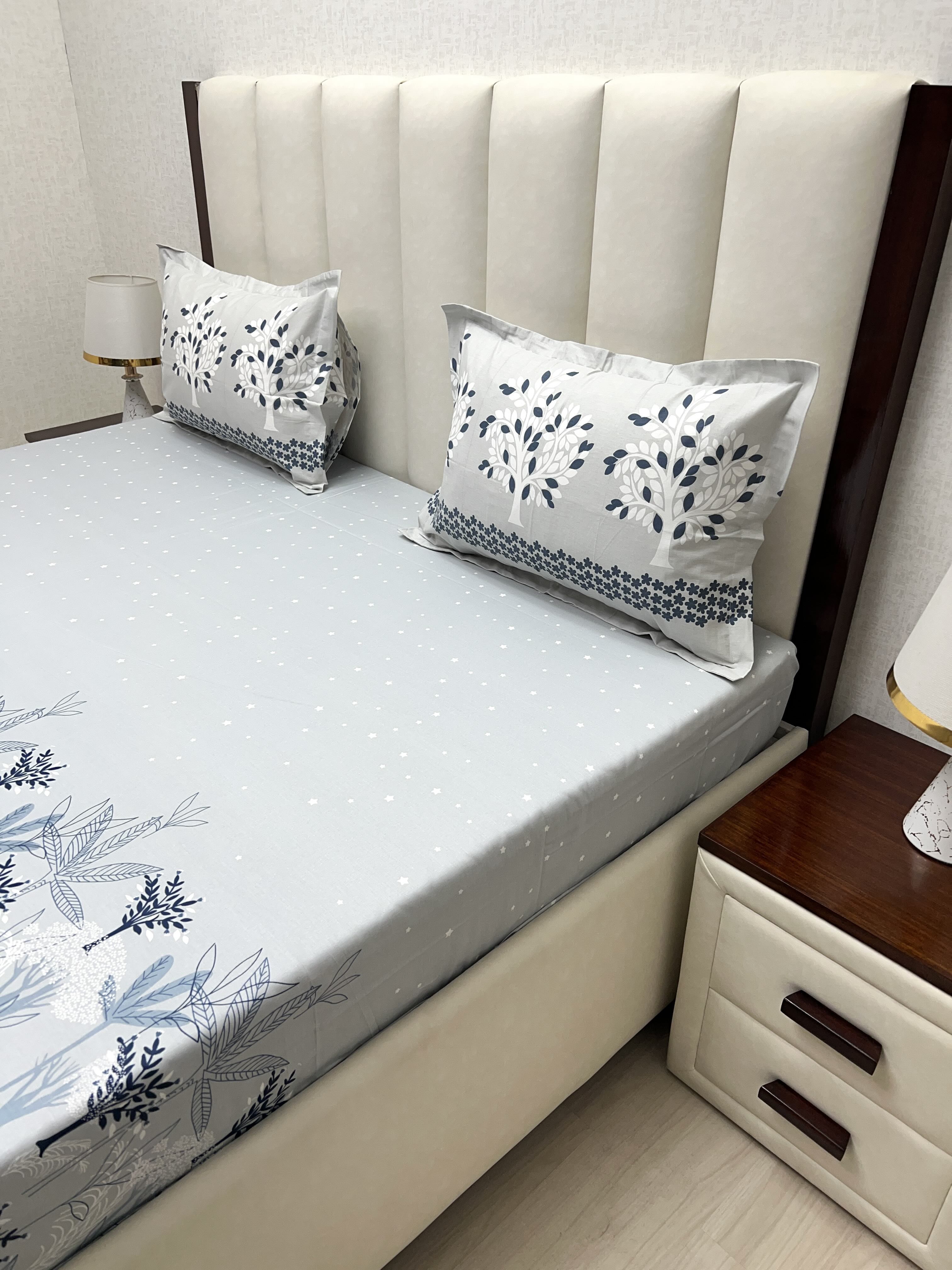 A-4589 - Pure Cotton 210 TC King Size Double Bedsheet (274X274) with Two Pillow Covers (50X76)