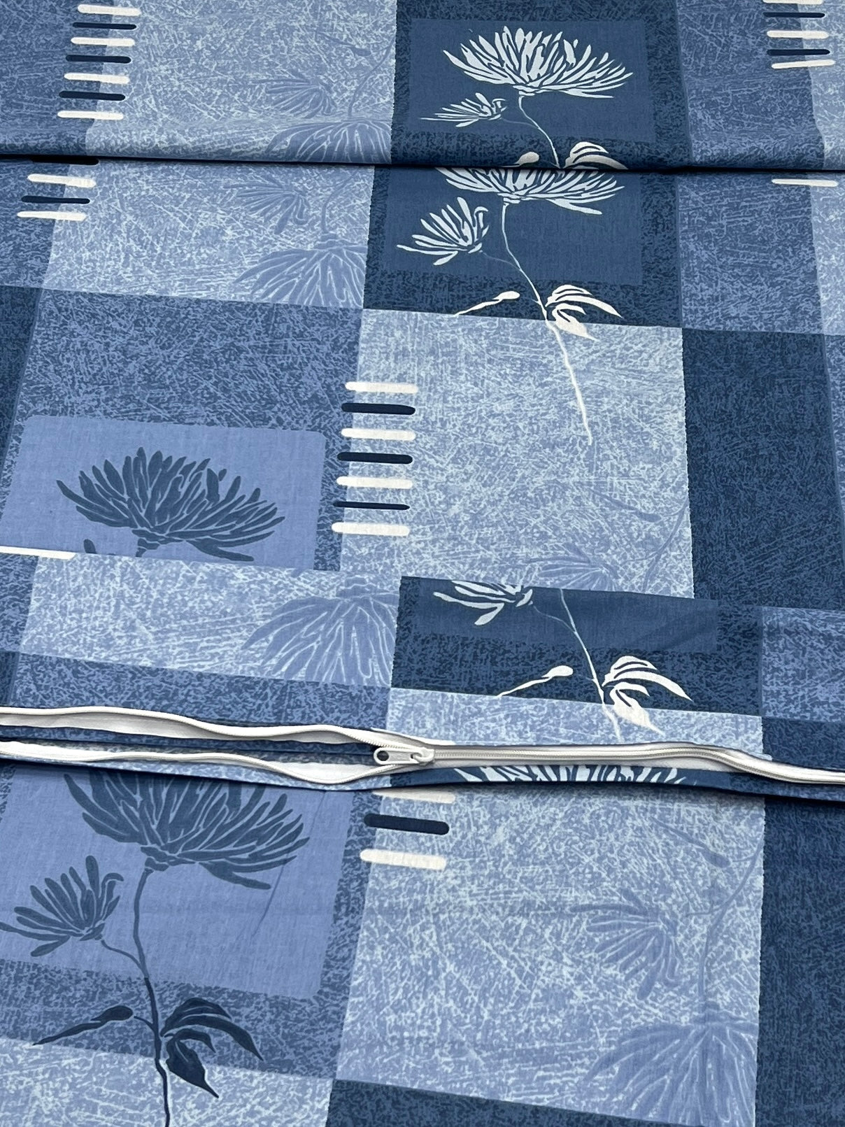 A-4714 - Pure Cotton 180 TC King Size Duvet Cover / Razaai Cover / Quilt Cover / Dohar Cover (223X243) for Double Bed Size with Heavy Zipper