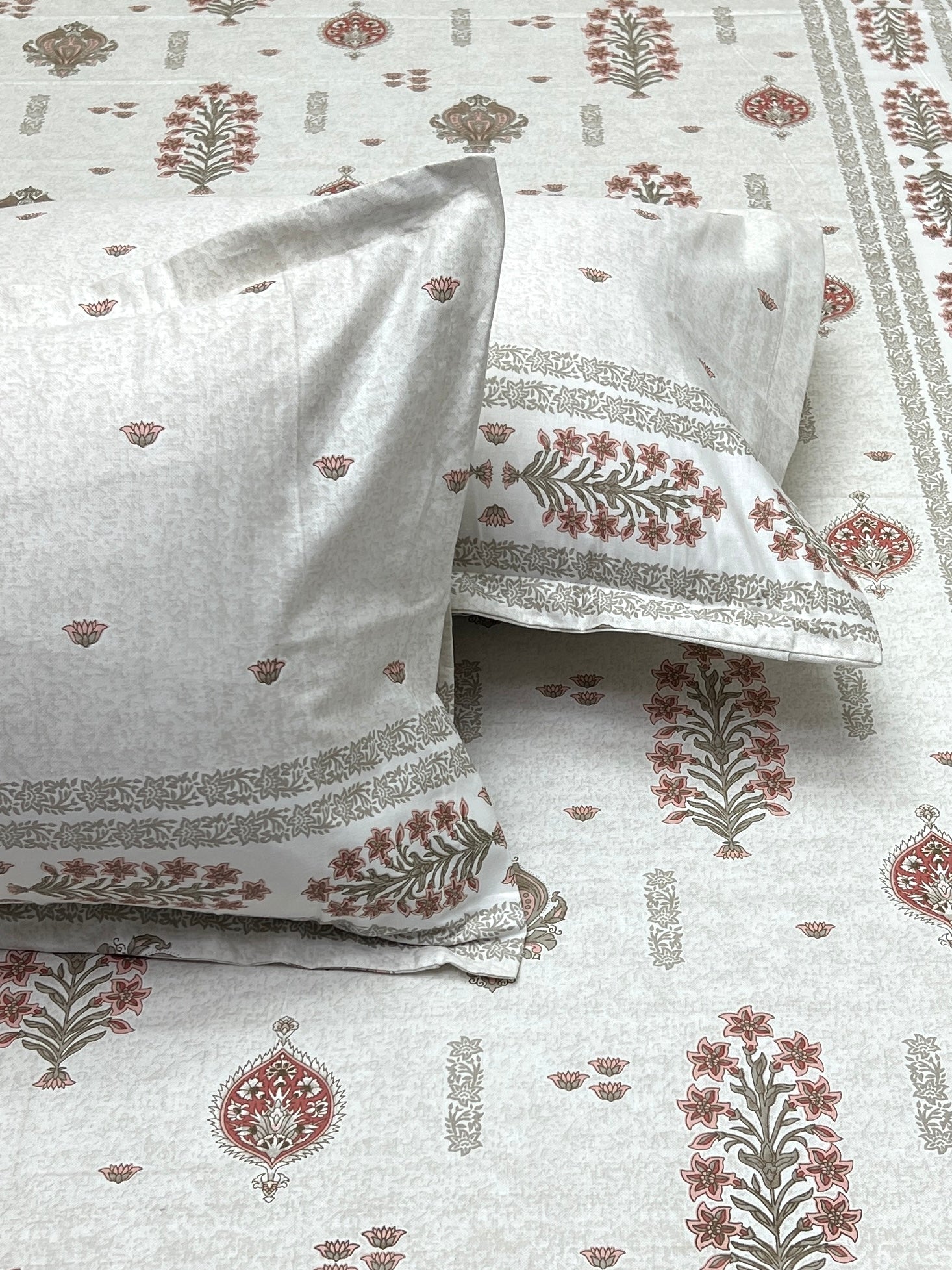 Pure Decor Pure Cotton Queen Size Double Bedsheet
