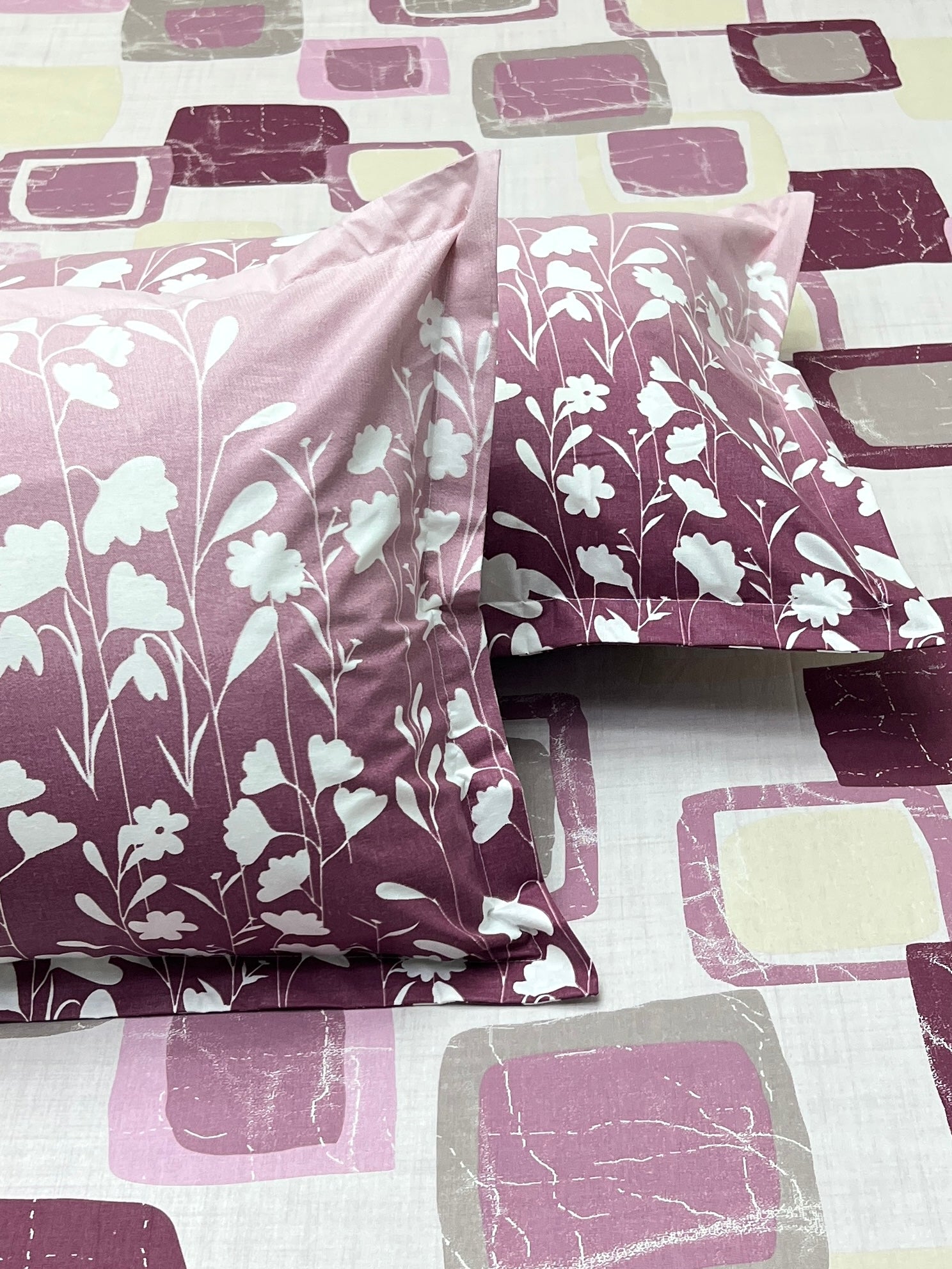 Pure Decor Pure Cotton Queen Size Double Bedsheet