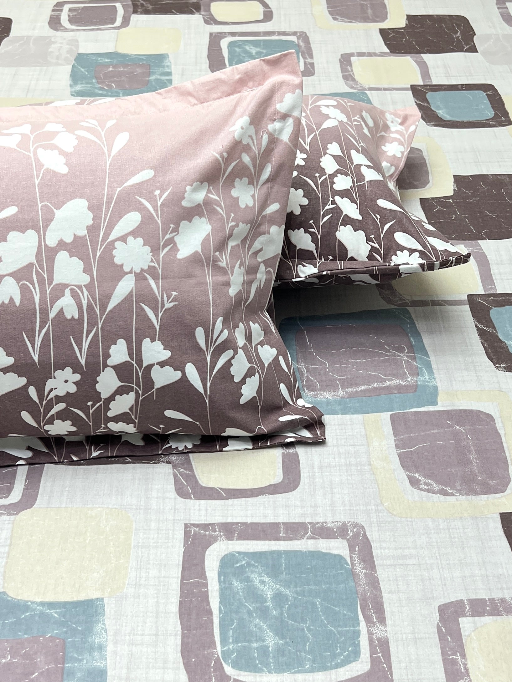 Pure Decor Pure Cotton Queen Size Double Bedsheet