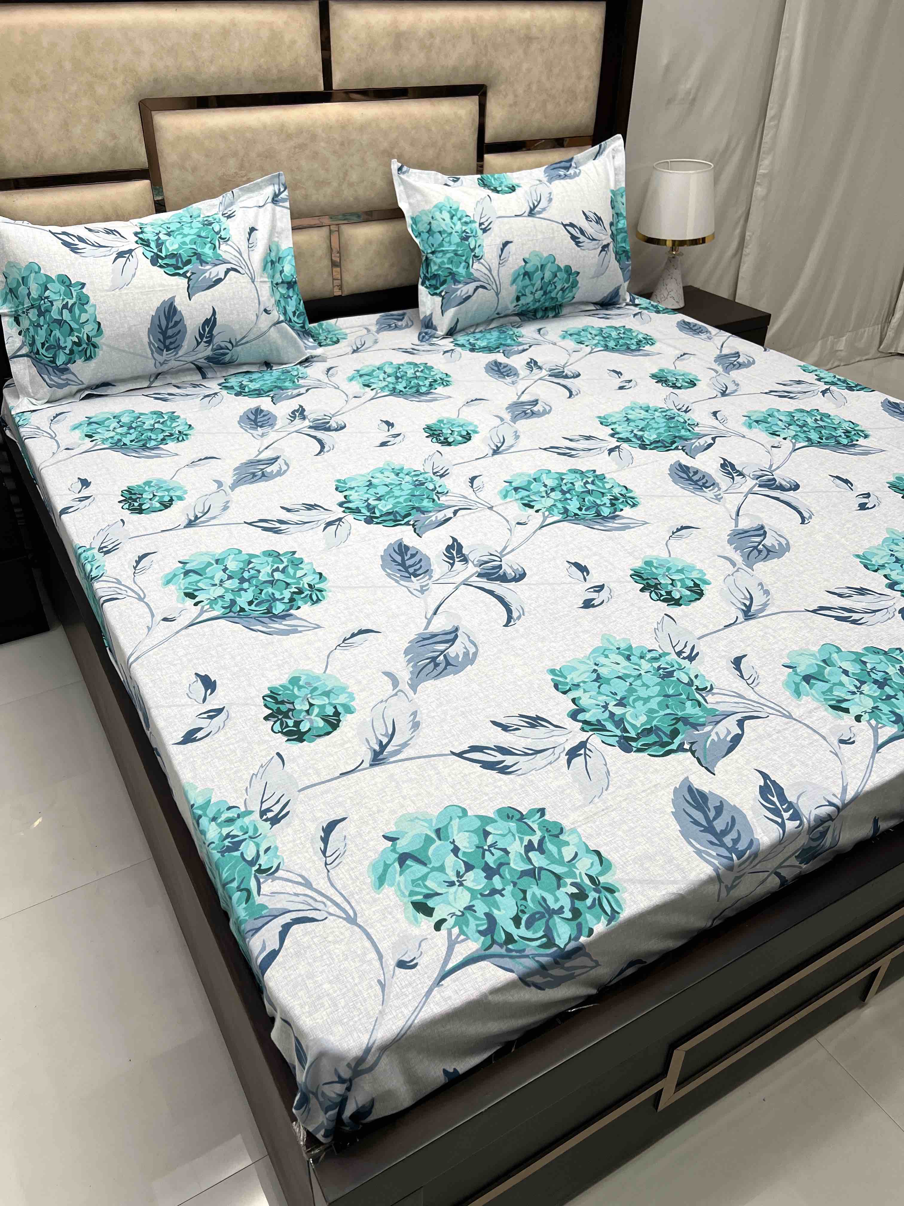 Velar Fur Sib Collection Pure Decor Pure Cotton 180 TC King Size Double Bedsheet (274X274) with Two Pillow Covers (50X76)