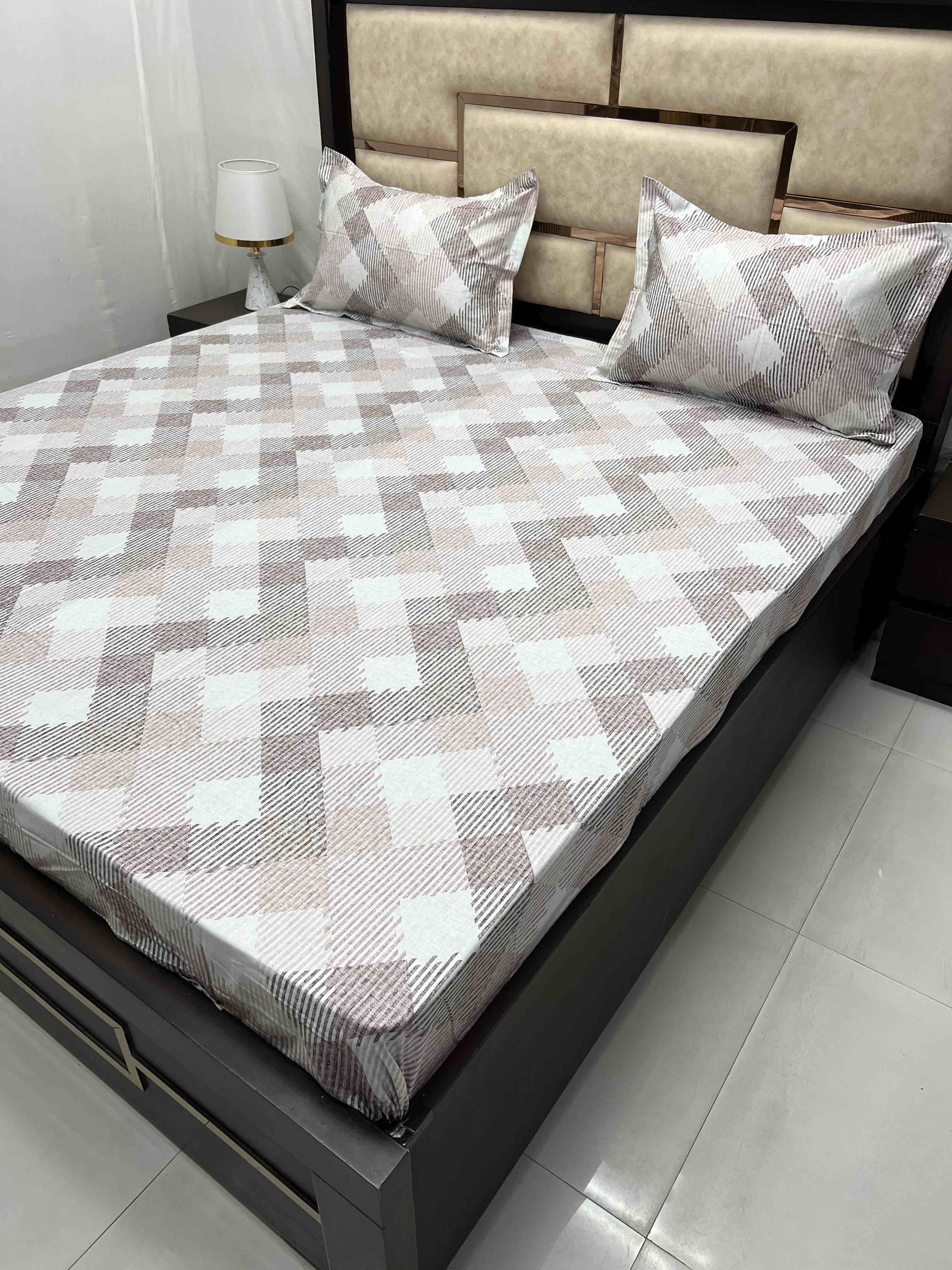 Divine Fur Collection Pure Decor Pure Cotton 300 TC Super King Size Double Bedsheet (290X304) with Two Pillow Covers (50X76)