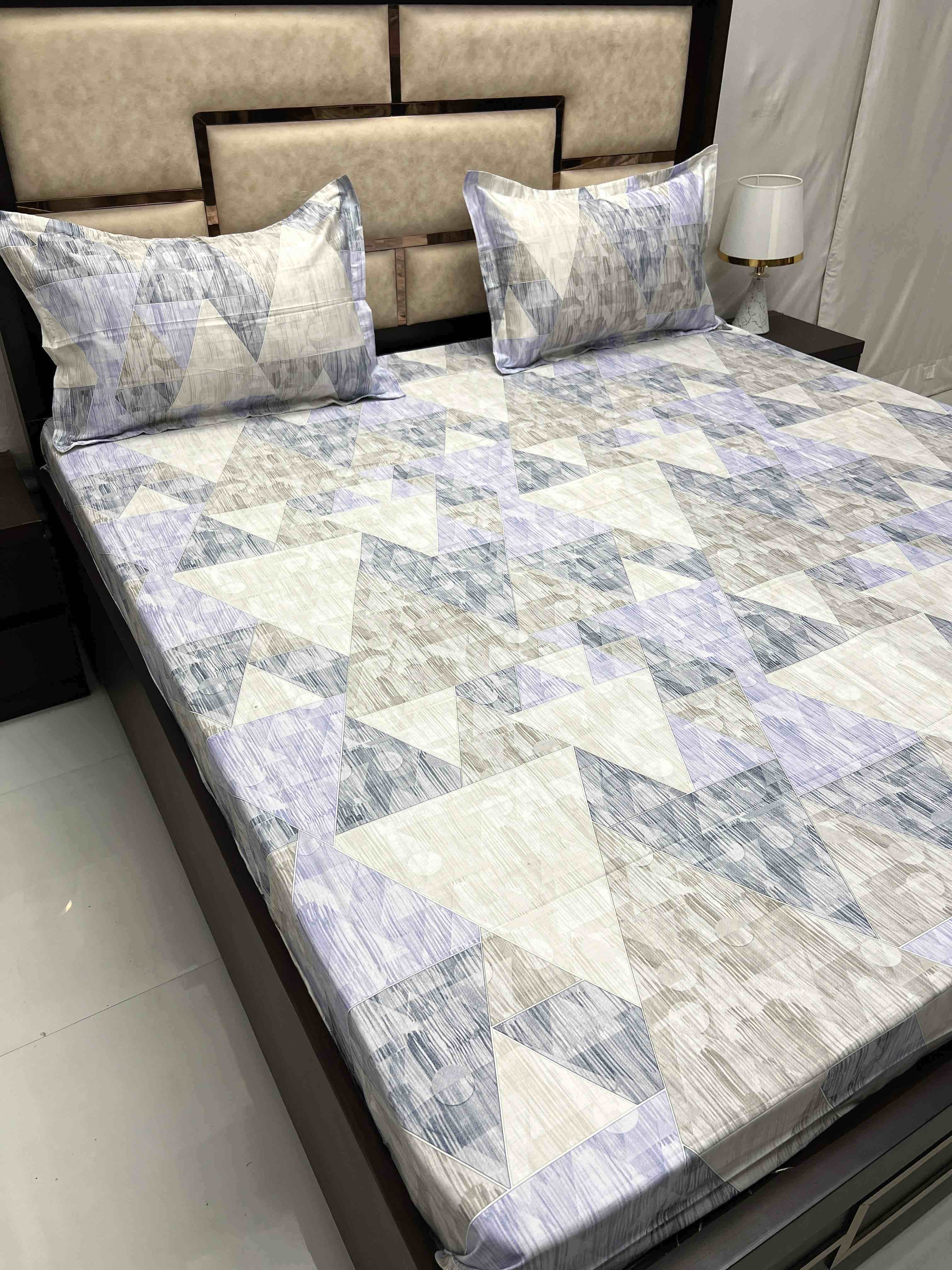 Divine Fur Collection Pure Decor Pure Cotton 300 TC Super King Size Double Bedsheet (290X304) with Two Pillow Covers (50X76)