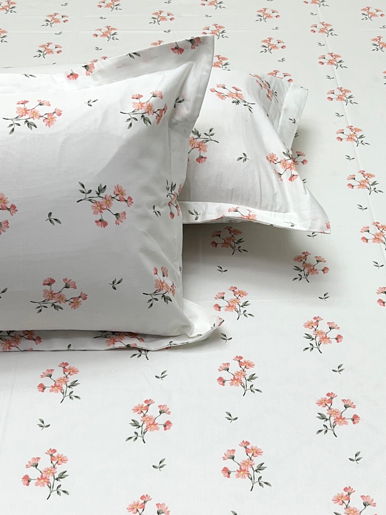 A-4846 - Pure Cotton 250 TC Queen Size Double Bedsheet (228X254) with Two Pillow Covers (43X68)