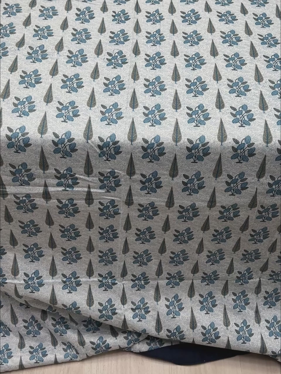A-4926 - Pure Cotton Single Size 180 TC Reversible Single Bed dohar / Blanket / AC Comforter with Warm Cotton Sheet Layer Inside (152X228)