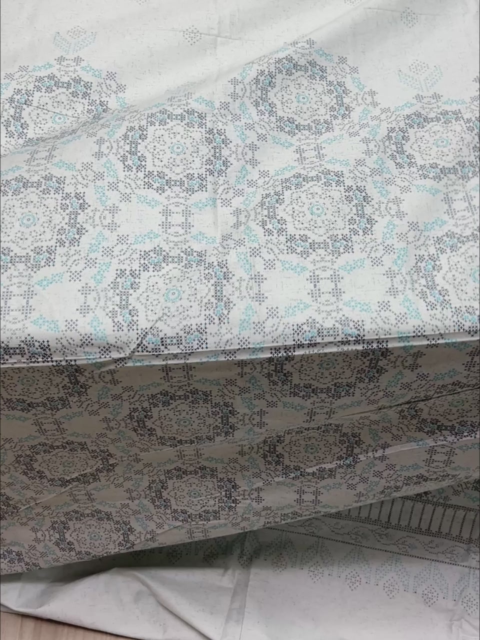 Pure Decor Pure Cotton Queen Size Double Bedsheet