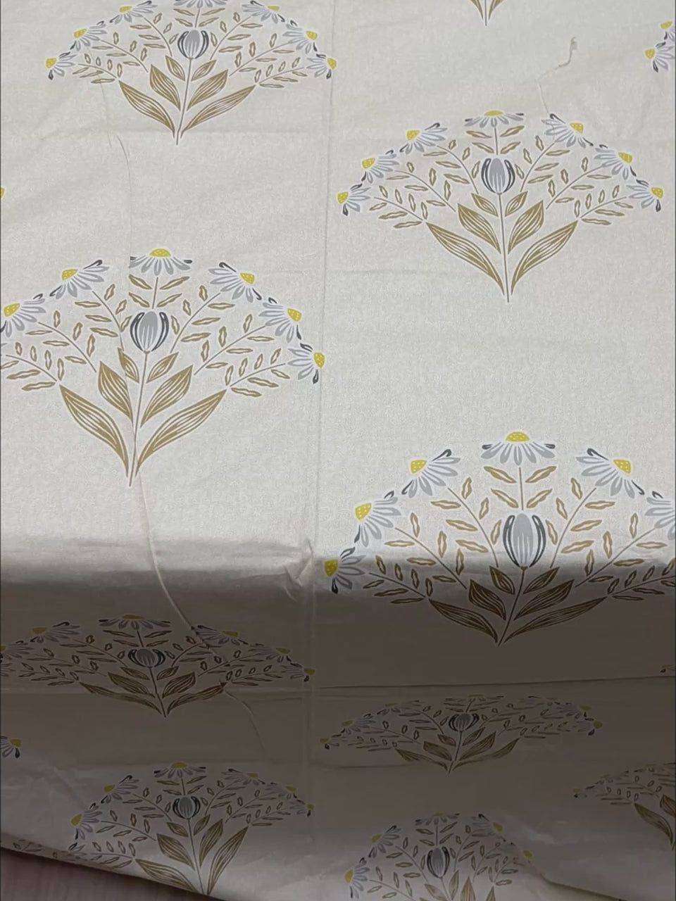 Pure Decor Pure Cotton Queen Size Double Bedsheet