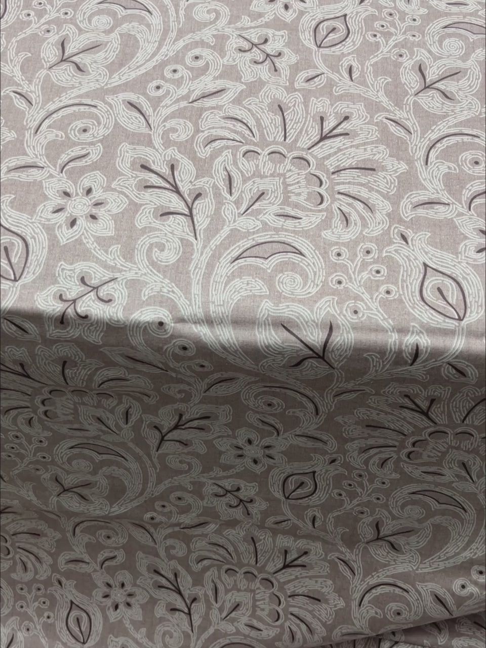 A-4287 - Pure Cotton 210 TC King Size Double Bedsheet (274X274) with Two Pillow Covers (50X76)