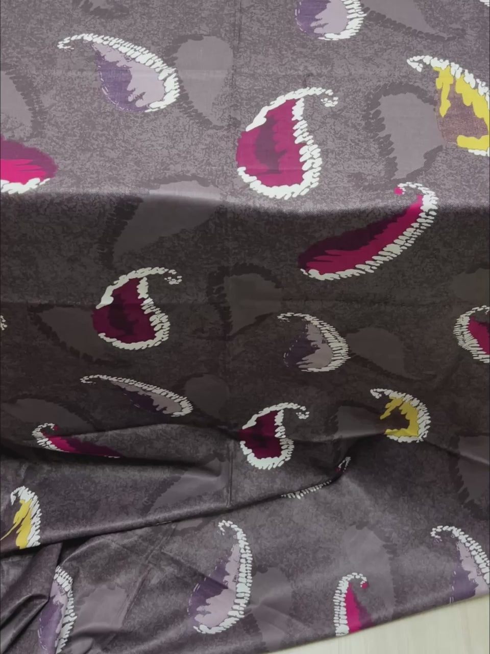 Pure Decor Pure Cotton Queen Size Double Bedsheet