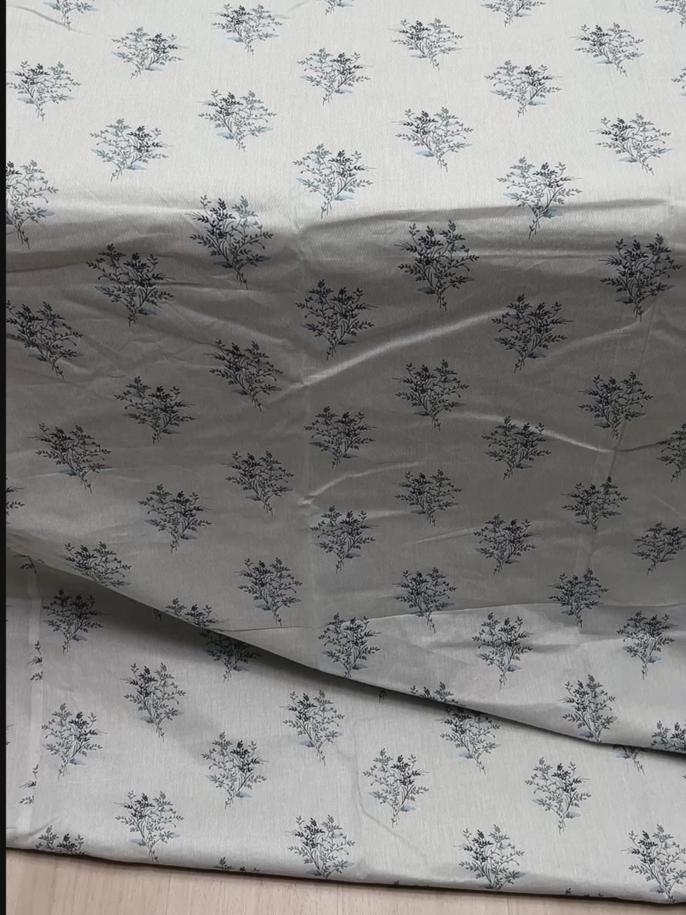 A-4915 - Pure Cotton King Size 180 TC Reversible Double Bed Dohar / Blanket / AC Comforter with Warm Cotton Sheet Layer Inside (221X246)