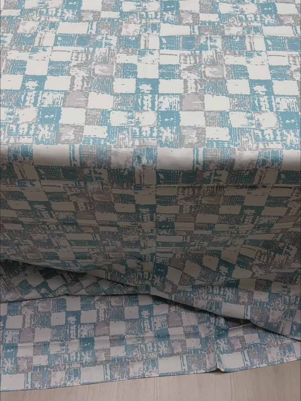 Pure Decor Pure Cotton Queen Size Double Bedsheet