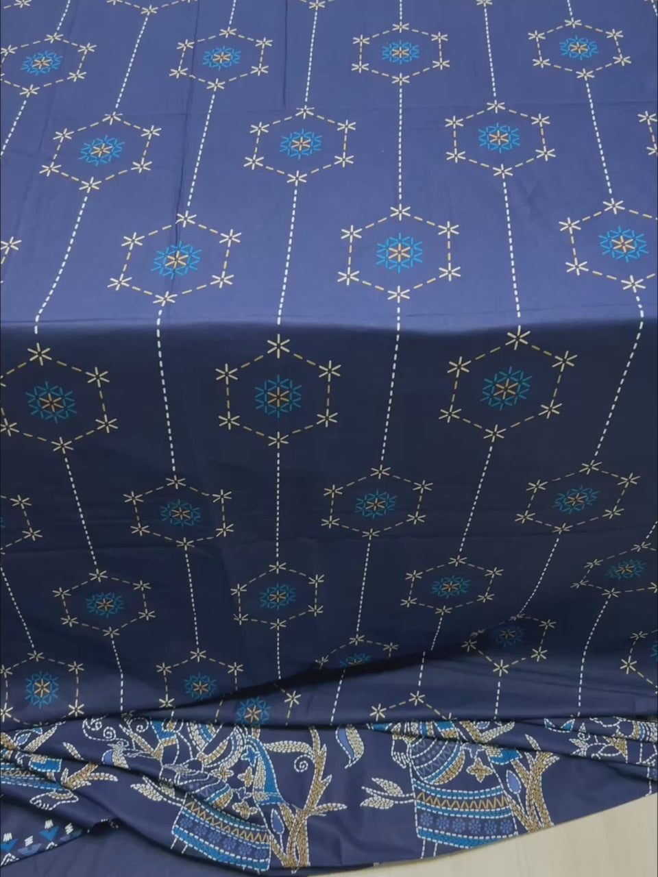 A-4736 - Pure Cotton 210 TC King Size Double Bedsheet (274X274) with Two Pillow Covers (50X76)