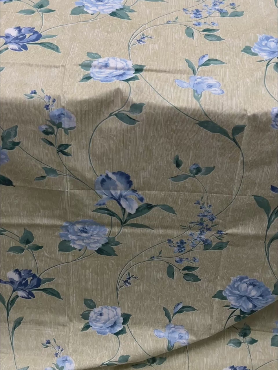 A-4386 - Pure Cotton 180 TC Super King Size Double Bedsheet (274X304) with Two Pillow Covers (50X76)