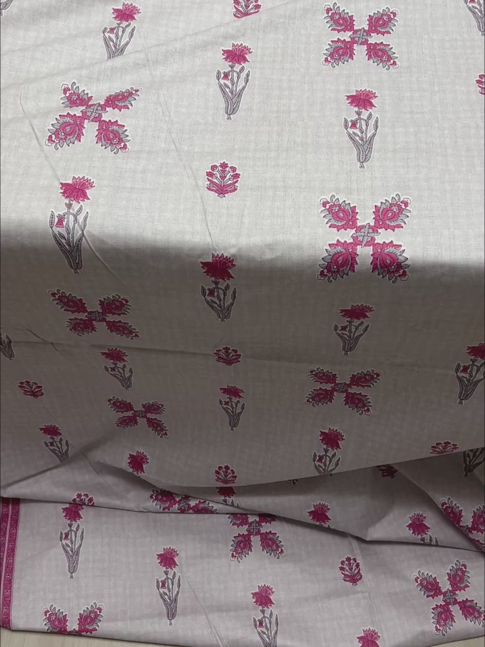 A-4799 - Pure Cotton 250 TC Queen Size Double Bedsheet (228X254) with Two Pillow Covers (43X68)