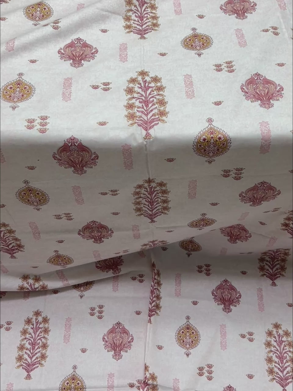 Pure Decor Pure Cotton Queen Size Double Bedsheet